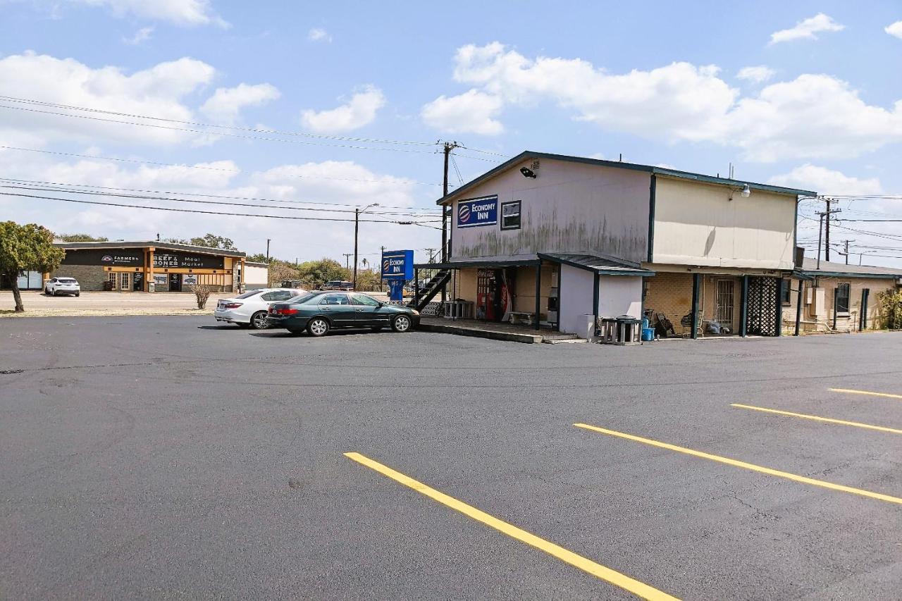 Economy Inn Kingsville Exterior photo